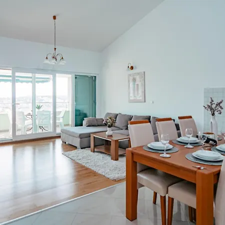 Apartments Verde شقة *